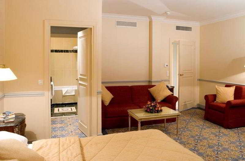 فندق باريسفي  أجنحة فريزر لو كلاريدج شانزليزيه الغرفة الصورة